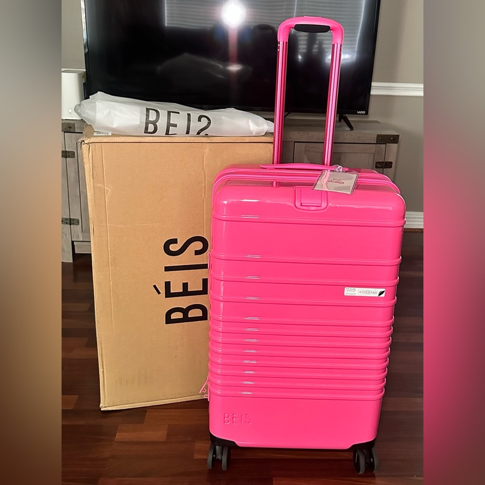 BÉIS Medium Check-In Roller in Barbie™ Pink